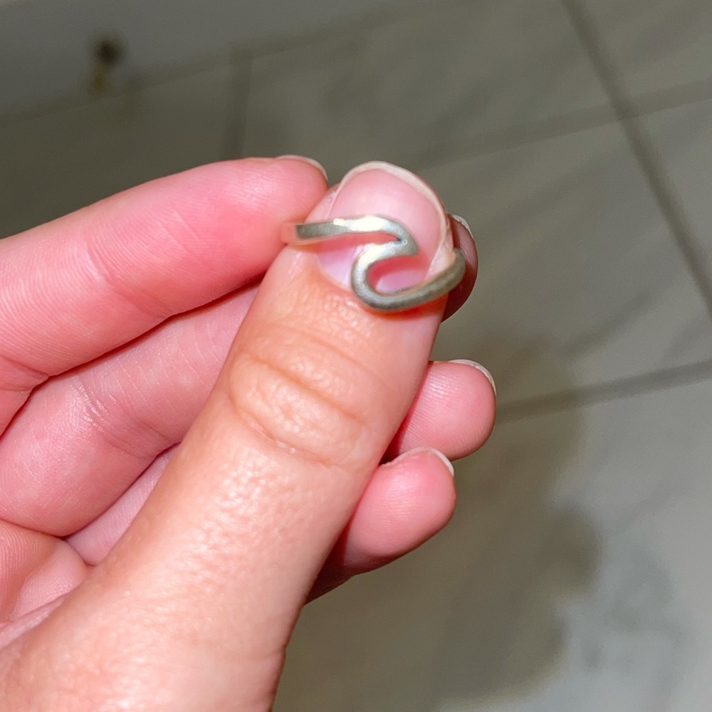 Wave Ring - Picture 2 of 2